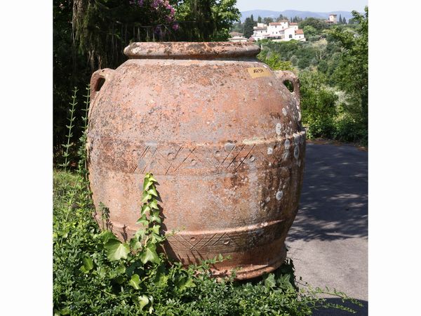 Grande orcio in terracotta  - Asta Una villa fiorentina. Arredi e Dipinti Antichi. Arte Contemporanea - Associazione Nazionale - Case d'Asta italiane