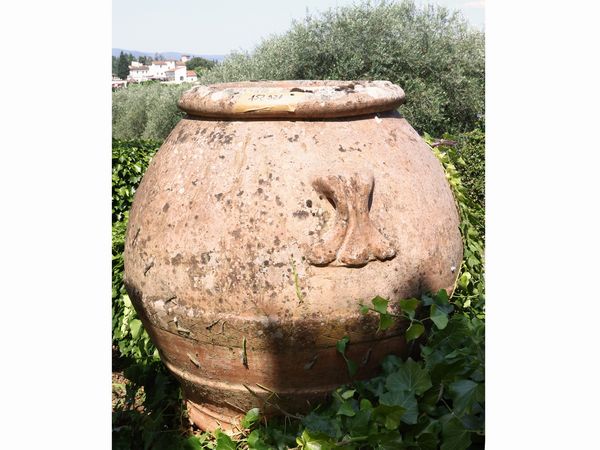 Grande orcio in terracotta  - Asta Una villa fiorentina. Arredi e Dipinti Antichi. Arte Contemporanea - Associazione Nazionale - Case d'Asta italiane