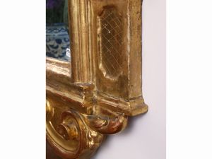 Specchiera con cornice in legno intagliato e dorato  - Asta Una villa fiorentina. Arredi e Dipinti Antichi. Arte Contemporanea - Associazione Nazionale - Case d'Asta italiane