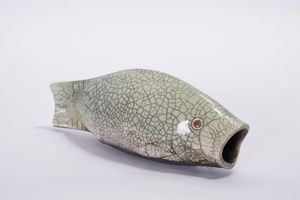 Scultura in ceramica a forma di pesce  - Asta Antiquariato Settembre - Associazione Nazionale - Case d'Asta italiane