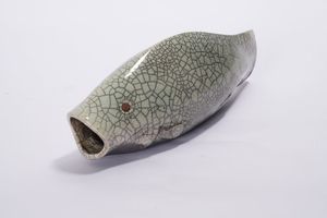 Scultura in ceramica a forma di pesce  - Asta Antiquariato Settembre - Associazione Nazionale - Case d'Asta italiane