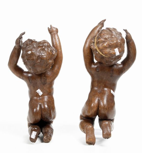 Coppia di putti. XIX-XX secolo  - Asta Scultura - Associazione Nazionale - Case d'Asta italiane