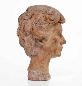 Testa di donna in terracotta siglata con monogramma, anni 40  - Asta Scultura - Associazione Nazionale - Case d'Asta italiane