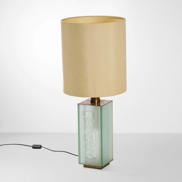 MAX INGRAND : Lampada da tavolo mod. 2462  - Asta Design Lab - Associazione Nazionale - Case d'Asta italiane