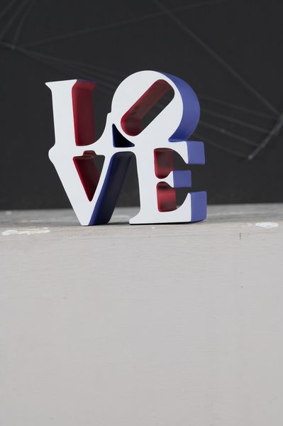 Robert Indiana Clark : Love Silver  - Asta Arte Moderna e Contemporanea - Associazione Nazionale - Case d'Asta italiane