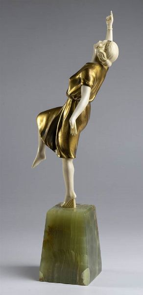 Scultura francese in bronzo raffigurante una ballerina - firmata A. ALLIOT  - Asta Mobili e Oggetti d'Arte dal XVII all'inizio del XX Secolo - Associazione Nazionale - Case d'Asta italiane