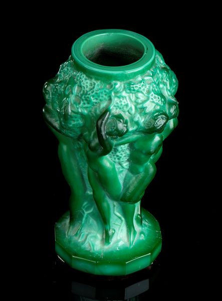 Vaso “Ingrid” - Cecoslovacchia,  HEINRICH HOFFMANN (1875-1939)  - Asta Mobili e Oggetti d'Arte dal XVII all'inizio del XX Secolo - Associazione Nazionale - Case d'Asta italiane