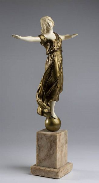 Scultura francese in bronzo raffigurante  l'equilibrio - firmata MARTEN  - Asta Mobili e Oggetti d'Arte dal XVII all'inizio del XX Secolo - Associazione Nazionale - Case d'Asta italiane