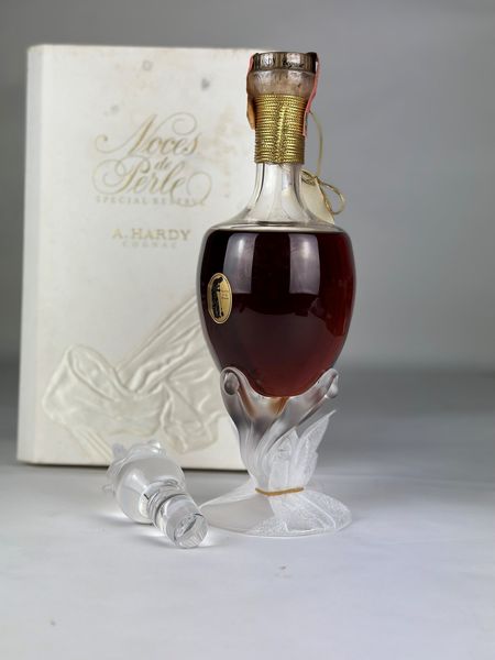 Hardy Cognac Noces de Perle Speciale Reserve  France, 1 bottle.  0.70cl - 40% vol.  Level: lower neck (BN), normal for wines of any age.  Condition report: label and capsule in perfect condition.  Â  - Asta Vini e Distillati. D'Annata, Pregiati e da Collezione - Associazione Nazionale - Case d'Asta italiane