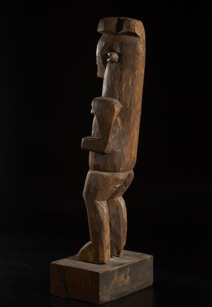 Urhobo, Nigeria : Grande scultura antropomorfa. Legno duro a patina marrone.  - Asta Asta 422 | AFRICA, OCEANIA E AMERICHE - ARTIGIANATO AFRICANO: VARI COMMITTENTI E SELEZIONE DALLA COLLEZIONE BARTOLOMUCCI Online - Associazione Nazionale - Case d'Asta italiane