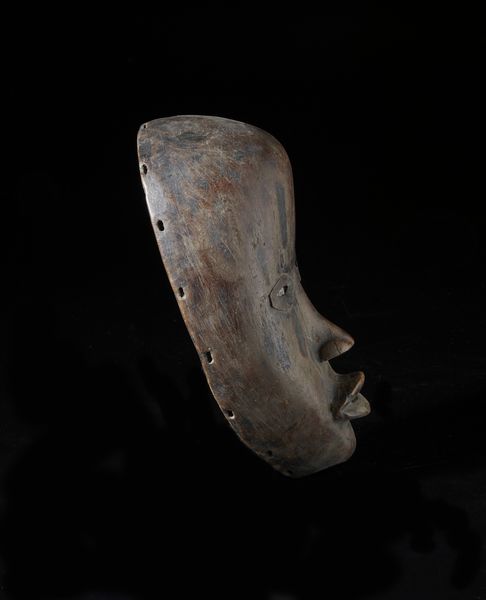 Dan - Costa d'Avorio/Liberia : Maschera antropomorfa.Legno a patina marrone e metallo.  - Asta Asta 422 | AFRICA, OCEANIA E AMERICHE - ARTIGIANATO AFRICANO: VARI COMMITTENTI E SELEZIONE DALLA COLLEZIONE BARTOLOMUCCI Online - Associazione Nazionale - Case d'Asta italiane