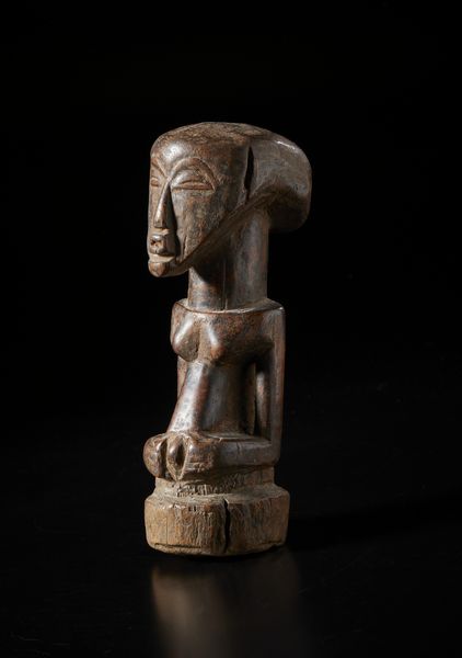 Luba - Repubblica Democratica del Congo : Scultura antropomorfa a mezzo busto. Legno a patina scura.  - Asta Asta 422 | AFRICA, OCEANIA E AMERICHE - ARTIGIANATO AFRICANO: VARI COMMITTENTI E SELEZIONE DALLA COLLEZIONE BARTOLOMUCCI Online - Associazione Nazionale - Case d'Asta italiane