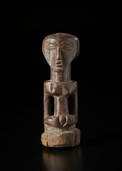 Luba - Repubblica Democratica del Congo : Scultura antropomorfa a mezzo busto. Legno a patina scura.  - Asta Asta 422 | AFRICA, OCEANIA E AMERICHE - ARTIGIANATO AFRICANO: VARI COMMITTENTI E SELEZIONE DALLA COLLEZIONE BARTOLOMUCCI Online - Associazione Nazionale - Case d'Asta italiane