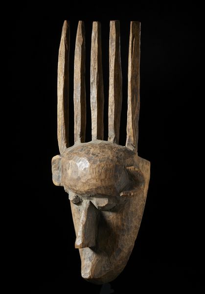 Bambara - Mali : Maschera antropomorfa con pettine a cinque punte Ntomo. Legno duro a patina  naturale e tracce di pigmento.  - Asta Asta 422 | AFRICA, OCEANIA E AMERICHE - ARTIGIANATO AFRICANO: VARI COMMITTENTI E SELEZIONE DALLA COLLEZIONE BARTOLOMUCCI Online - Associazione Nazionale - Case d'Asta italiane