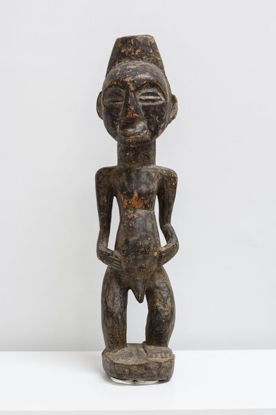 Luba - Repubblica Democratica del Congo : Scultura antropomorfa. Legno duro a patina scura.  - Asta Asta 422 | AFRICA, OCEANIA E AMERICHE - ARTIGIANATO AFRICANO: VARI COMMITTENTI E SELEZIONE DALLA COLLEZIONE BARTOLOMUCCI Online - Associazione Nazionale - Case d'Asta italiane