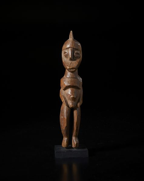 Igbo - Nigeria : Scultura antropomorfa. Legno a patina chiara.  - Asta Asta 422 | AFRICA, OCEANIA E AMERICHE - ARTIGIANATO AFRICANO: VARI COMMITTENTI E SELEZIONE DALLA COLLEZIONE BARTOLOMUCCI Online - Associazione Nazionale - Case d'Asta italiane