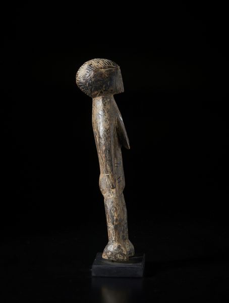 Mossi - Burkina Faso : Scultura antropomorfa. Legno duro a patina marrone.  - Asta Asta 422 | AFRICA, OCEANIA E AMERICHE - ARTIGIANATO AFRICANO: VARI COMMITTENTI E SELEZIONE DALLA COLLEZIONE BARTOLOMUCCI Online - Associazione Nazionale - Case d'Asta italiane