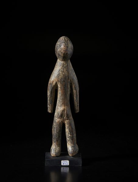 Mossi - Burkina Faso : Scultura antropomorfa. Legno duro a patina marrone.  - Asta Asta 422 | AFRICA, OCEANIA E AMERICHE - ARTIGIANATO AFRICANO: VARI COMMITTENTI E SELEZIONE DALLA COLLEZIONE BARTOLOMUCCI Online - Associazione Nazionale - Case d'Asta italiane