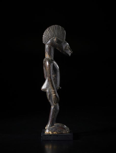 Senufo - Costa d'Avorio/Mali : Scultura antropomorfa. Legno duro a patina nera.  - Asta Asta 422 | AFRICA, OCEANIA E AMERICHE - ARTIGIANATO AFRICANO: VARI COMMITTENTI E SELEZIONE DALLA COLLEZIONE BARTOLOMUCCI Online - Associazione Nazionale - Case d'Asta italiane