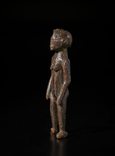 Mossi - Burkina Faso : Scultura antropomorfa. Legno a patina marrone lucida.  - Asta Asta 422 | AFRICA, OCEANIA E AMERICHE - ARTIGIANATO AFRICANO: VARI COMMITTENTI E SELEZIONE DALLA COLLEZIONE BARTOLOMUCCI Online - Associazione Nazionale - Case d'Asta italiane