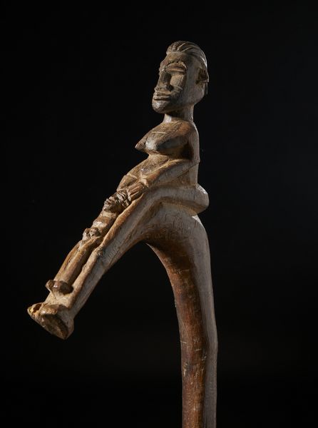 Lobi - Burkina Faso : Insegna di rango con figure antropomorfe.Legno duro a patina marrone.  - Asta Asta 422 | AFRICA, OCEANIA E AMERICHE - ARTIGIANATO AFRICANO: VARI COMMITTENTI E SELEZIONE DALLA COLLEZIONE BARTOLOMUCCI Online - Associazione Nazionale - Case d'Asta italiane