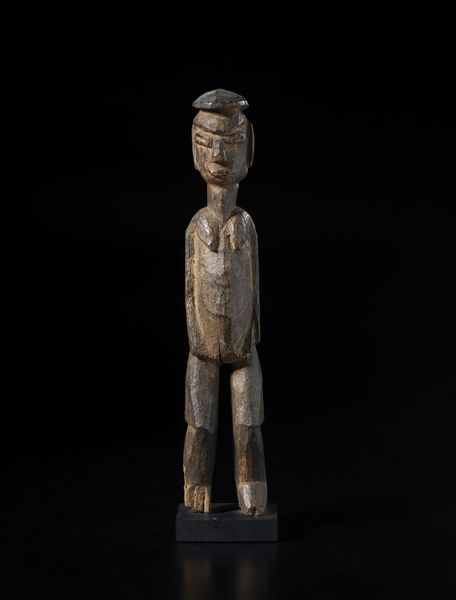 Lobi - Burkina Faso/Costa d'Avorio : Scultura antropomorfa Bateba. Legno duro a patina scura.  - Asta Asta 422 | AFRICA, OCEANIA E AMERICHE - ARTIGIANATO AFRICANO: VARI COMMITTENTI E SELEZIONE DALLA COLLEZIONE BARTOLOMUCCI Online - Associazione Nazionale - Case d'Asta italiane