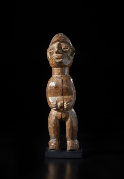 Fon - Nigeria/Benin : Scultura antropomorfa femminile. Legno duro a patina marrone.  - Asta Asta 422 | AFRICA, OCEANIA E AMERICHE - ARTIGIANATO AFRICANO: VARI COMMITTENTI E SELEZIONE DALLA COLLEZIONE BARTOLOMUCCI Online - Associazione Nazionale - Case d'Asta italiane