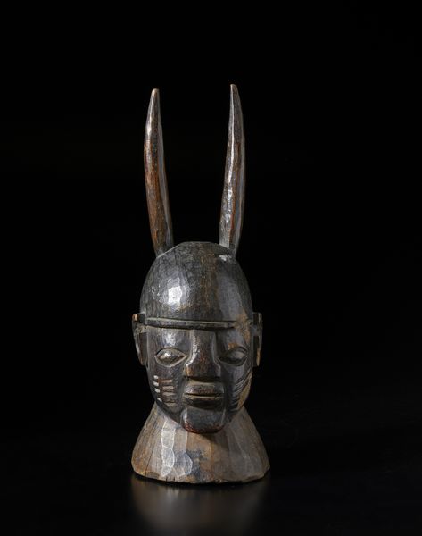 Yoruba -Nigeria : Cimiero con testa antropozoomorfa.Legno duro a patina scura.  - Asta Asta 422 | AFRICA, OCEANIA E AMERICHE - ARTIGIANATO AFRICANO: VARI COMMITTENTI E SELEZIONE DALLA COLLEZIONE BARTOLOMUCCI Online - Associazione Nazionale - Case d'Asta italiane