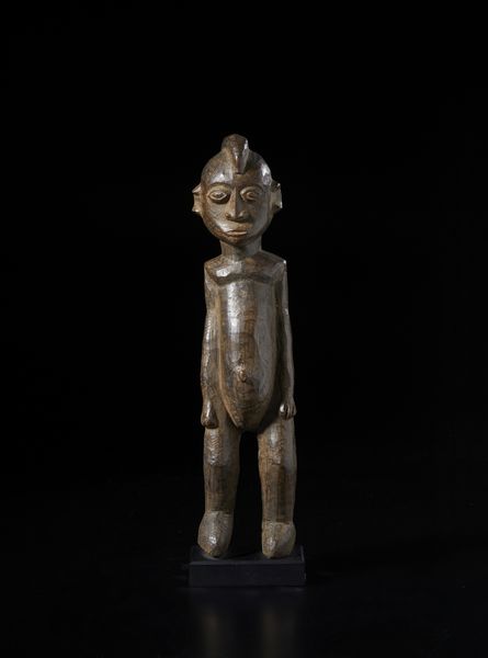 Lobi - Burkina Faso/Costa d'Avorio : Scultura  antropomorfa Bateba. Legno duro a patina marrone.  - Asta Asta 422 | AFRICA, OCEANIA E AMERICHE - ARTIGIANATO AFRICANO: VARI COMMITTENTI E SELEZIONE DALLA COLLEZIONE BARTOLOMUCCI Online - Associazione Nazionale - Case d'Asta italiane