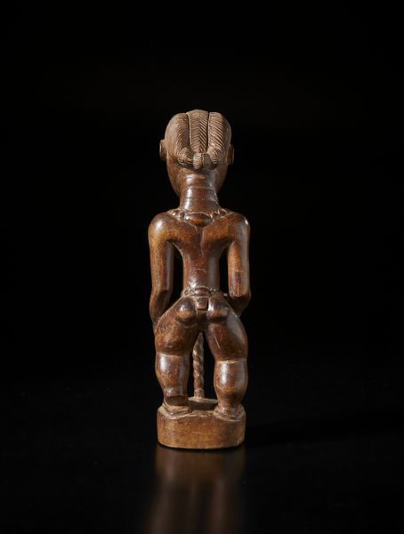 Baule - Costa d'Avorio : Scultura antropomorfa.Legno duro a patina marrone.  - Asta Asta 422 | AFRICA, OCEANIA E AMERICHE - ARTIGIANATO AFRICANO: VARI COMMITTENTI E SELEZIONE DALLA COLLEZIONE BARTOLOMUCCI Online - Associazione Nazionale - Case d'Asta italiane