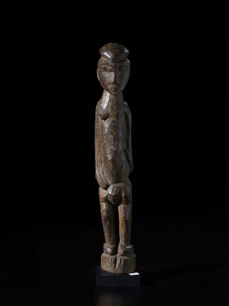 Lobi - Burkina Faso : Scultura  antropomorfa Bateba.Legno duro a patina scura.  - Asta Asta 422 | AFRICA, OCEANIA E AMERICHE - ARTIGIANATO AFRICANO: VARI COMMITTENTI E SELEZIONE DALLA COLLEZIONE BARTOLOMUCCI Online - Associazione Nazionale - Case d'Asta italiane