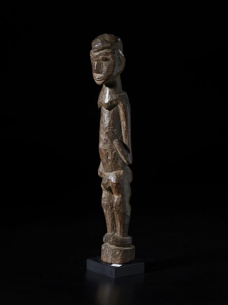 Lobi - Burkina Faso : Scultura  antropomorfa Bateba.Legno duro a patina scura.  - Asta Asta 422 | AFRICA, OCEANIA E AMERICHE - ARTIGIANATO AFRICANO: VARI COMMITTENTI E SELEZIONE DALLA COLLEZIONE BARTOLOMUCCI Online - Associazione Nazionale - Case d'Asta italiane