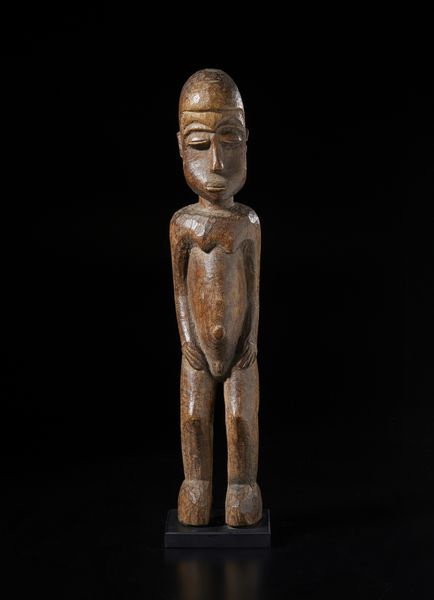 Lobi - Burkina Faso/Costa d'Avorio : Scultura antropomorfa Bateba. Legno duro a patina marrone.  - Asta Asta 422 | AFRICA, OCEANIA E AMERICHE - ARTIGIANATO AFRICANO: VARI COMMITTENTI E SELEZIONE DALLA COLLEZIONE BARTOLOMUCCI Online - Associazione Nazionale - Case d'Asta italiane