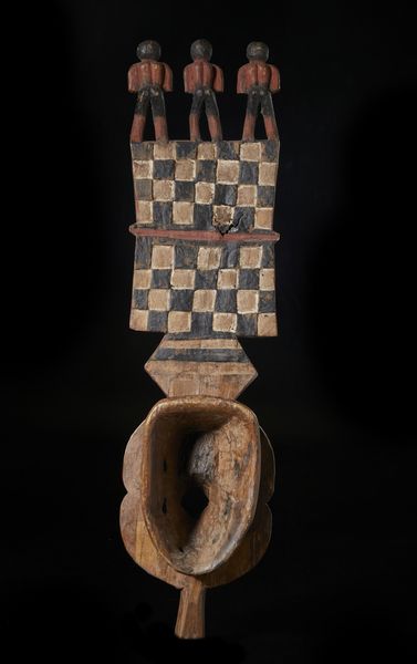 Bwa - Mali/Burkina Faso : Maschera zoomorfa con decori geometrici e tre figure antropomorfe nella parte sommitale. Legno duro e pigmenti.  - Asta Asta 422 | AFRICA, OCEANIA E AMERICHE - ARTIGIANATO AFRICANO: VARI COMMITTENTI E SELEZIONE DALLA COLLEZIONE BARTOLOMUCCI Online - Associazione Nazionale - Case d'Asta italiane