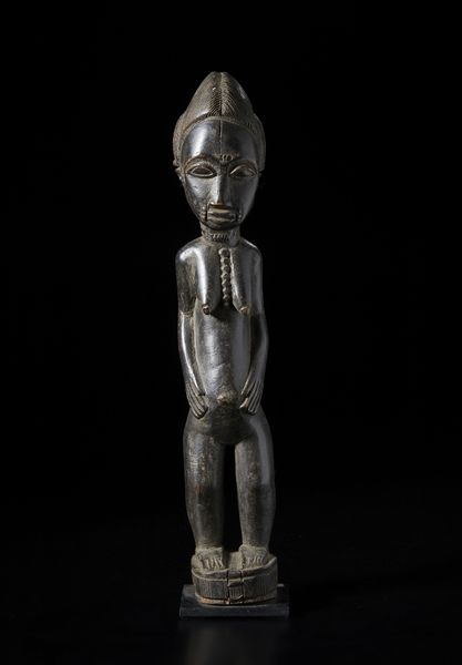 Baule - Costa d'Avorio : Grande scultura antropomorfa. Legno duro a patina scura e ferro.  - Asta Asta 422 | AFRICA, OCEANIA E AMERICHE - ARTIGIANATO AFRICANO: VARI COMMITTENTI E SELEZIONE DALLA COLLEZIONE BARTOLOMUCCI Online - Associazione Nazionale - Case d'Asta italiane