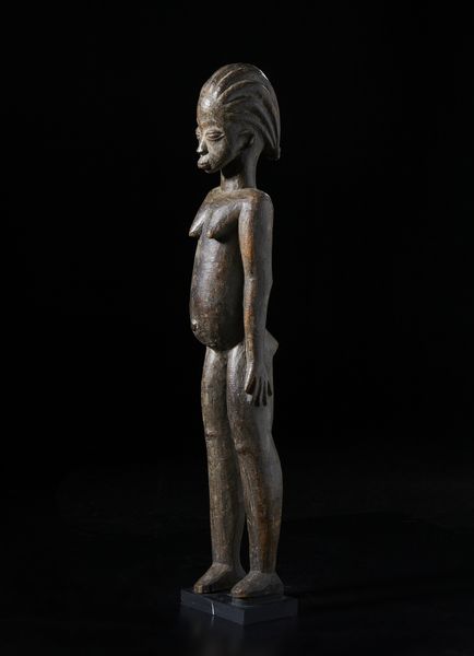 Lobi - Burkina Faso : Scultura antropomorfa Bateba.Legno duro a patina scura.  - Asta Asta 422 | AFRICA, OCEANIA E AMERICHE - ARTIGIANATO AFRICANO: VARI COMMITTENTI E SELEZIONE DALLA COLLEZIONE BARTOLOMUCCI Online - Associazione Nazionale - Case d'Asta italiane