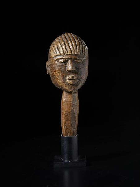 Lobi - Burkina Faso/Costa d'Avorio : Scultura in forma di grande testa Bateba. Legno duro a patina marrone.  - Asta Asta 422 | AFRICA, OCEANIA E AMERICHE - ARTIGIANATO AFRICANO: VARI COMMITTENTI E SELEZIONE DALLA COLLEZIONE BARTOLOMUCCI Online - Associazione Nazionale - Case d'Asta italiane