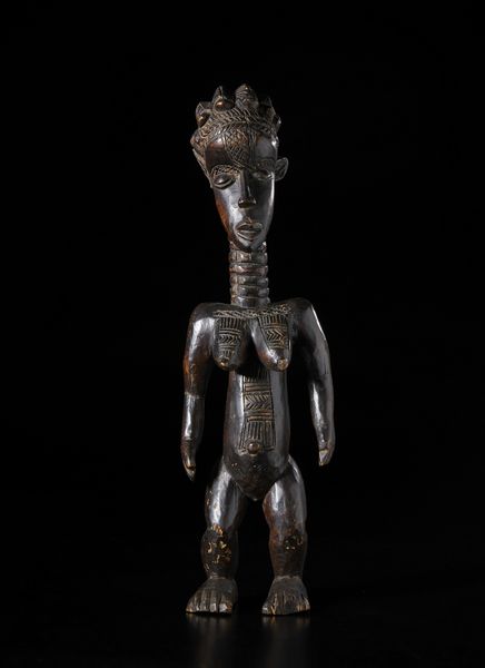 Bassa - Libera/Sierra Leone : Scultura antropomorfa.Legno a patina scura e pigmenti.  - Asta Asta 422 | AFRICA, OCEANIA E AMERICHE - ARTIGIANATO AFRICANO: VARI COMMITTENTI E SELEZIONE DALLA COLLEZIONE BARTOLOMUCCI Online - Associazione Nazionale - Case d'Asta italiane