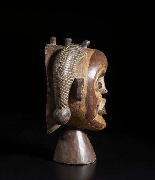 Artigianato africano : Maschera antropomorfa. Legno e pigmenti.  - Asta Asta 422 | AFRICA, OCEANIA E AMERICHE - ARTIGIANATO AFRICANO: VARI COMMITTENTI E SELEZIONE DALLA COLLEZIONE BARTOLOMUCCI Online - Associazione Nazionale - Case d'Asta italiane