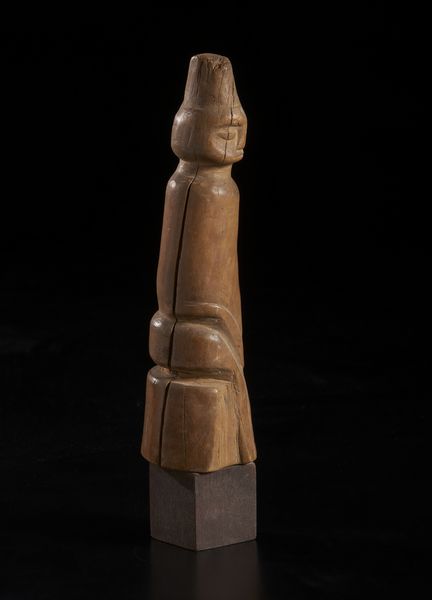 Artigianato africano : Scultura a forma di corno con figura antropomorfa stilizzata. Legno duro a patina chiara.  - Asta Asta 422 | AFRICA, OCEANIA E AMERICHE - ARTIGIANATO AFRICANO: VARI COMMITTENTI E SELEZIONE DALLA COLLEZIONE BARTOLOMUCCI Online - Associazione Nazionale - Case d'Asta italiane