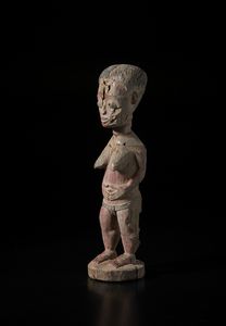 Baule - Costa d'Avorio : Scultura antropomorfa. Legno e pigmenti.  - Asta Asta 422 | AFRICA, OCEANIA E AMERICHE - ARTIGIANATO AFRICANO: VARI COMMITTENTI E SELEZIONE DALLA COLLEZIONE BARTOLOMUCCI Online - Associazione Nazionale - Case d'Asta italiane