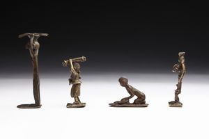 Akan - Ghana e Costa d'Avorio : Quattro piccole sculture di forma antropomorfa. Lega di rame  - Asta Asta 422 | AFRICA, OCEANIA E AMERICHE - ARTIGIANATO AFRICANO: VARI COMMITTENTI E SELEZIONE DALLA COLLEZIONE BARTOLOMUCCI Online - Associazione Nazionale - Case d'Asta italiane