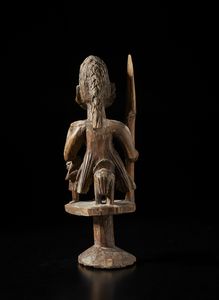 Yoruba -Nigeria : Scultura Shango a forma di cavallo e cavaliere con lancia. Legno a patina naturale.  - Asta Asta 422 | AFRICA, OCEANIA E AMERICHE - ARTIGIANATO AFRICANO: VARI COMMITTENTI E SELEZIONE DALLA COLLEZIONE BARTOLOMUCCI Online - Associazione Nazionale - Case d'Asta italiane