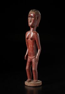 Baule - Costa d'Avorio : Scultura antropomorfa femminile.Legno duro e pigmenti rossi e neri.  - Asta Asta 422 | AFRICA, OCEANIA E AMERICHE - ARTIGIANATO AFRICANO: VARI COMMITTENTI E SELEZIONE DALLA COLLEZIONE BARTOLOMUCCI Online - Associazione Nazionale - Case d'Asta italiane