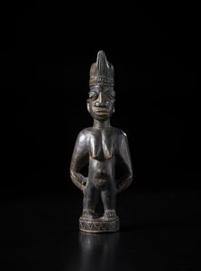 Yoruba -Nigeria - Scultura antropomorfa di gemello singolo Ibeji.Legno duro a patina scura e ferro.