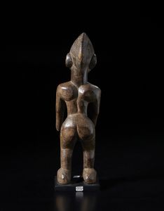 Mossi - Burkina Faso : Scultura antropomorfa. Legno duro a patina marrone.  - Asta Asta 422 | AFRICA, OCEANIA E AMERICHE - ARTIGIANATO AFRICANO: VARI COMMITTENTI E SELEZIONE DALLA COLLEZIONE BARTOLOMUCCI Online - Associazione Nazionale - Case d'Asta italiane