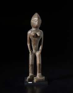 Mossi - Burkina Faso - Scultura antropomorfa. Legno duro a patina scura.