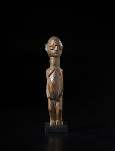 Lobi - Burkina Faso/Costa d'Avorio - Scultura antropomorfa Bateba. Legno duro a patina naturale.