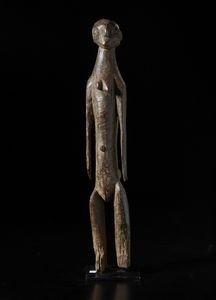 Chamba, Nigeria - Scultura antropomorfa femminile. Legno a patina scura.