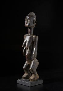 Mossi - Burkina Faso - Grande scultura antropomorfa Mossi o Bambara. Legno duro con patina.